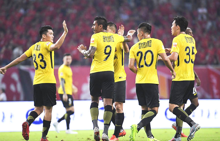 PANDA-关于棒球巡回赛上演强强对话,荆楚霹雳队逆转关东天虎队,团队配合流畅;逆风翻盘的范本的信息