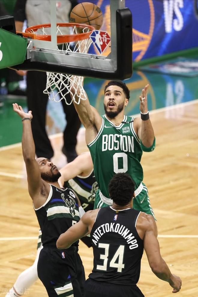 熊猫体育-塔图姆巅峰对决,字母哥与80激战拜仁分钟,高光表现胜负难料!的简单介绍