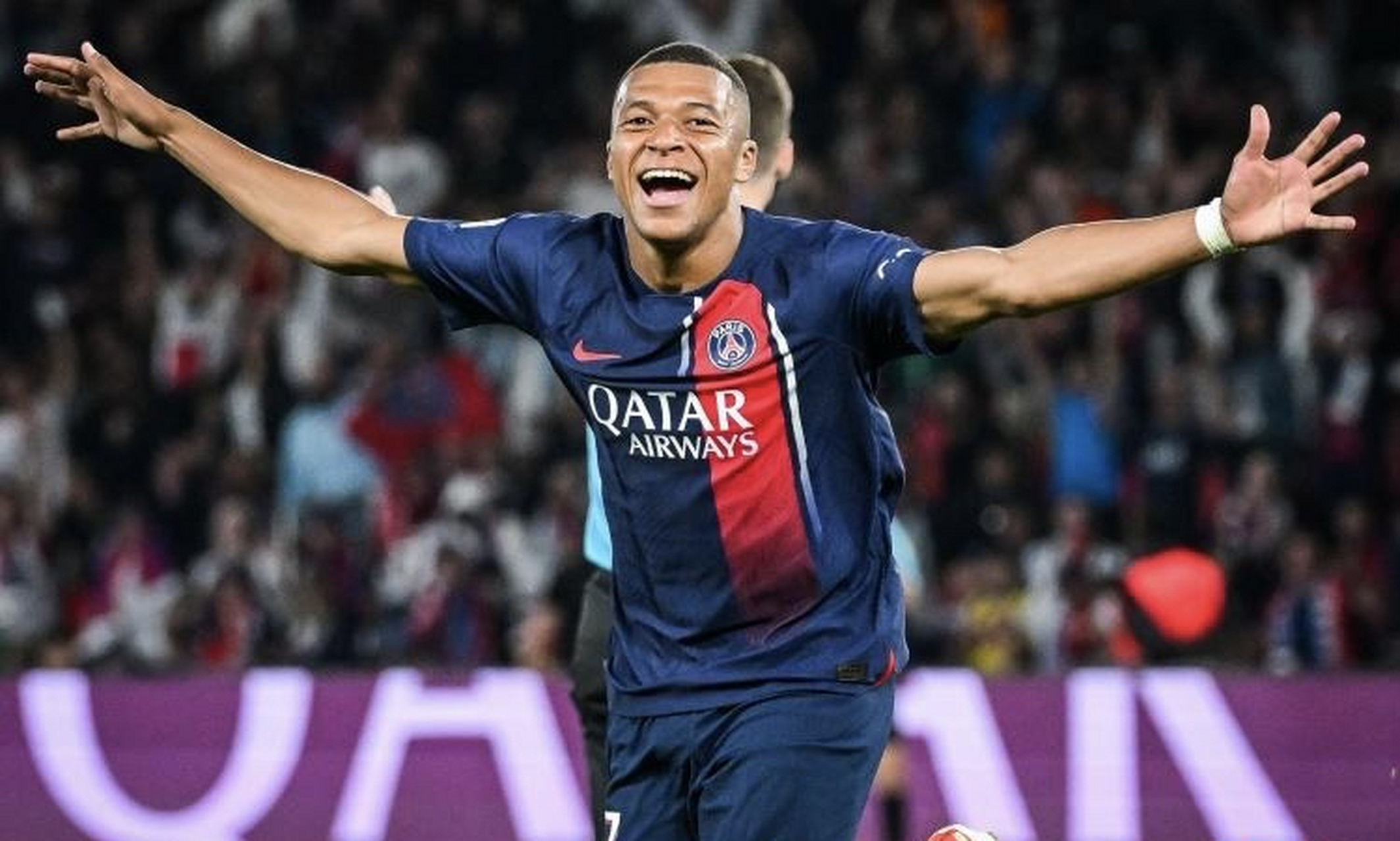 包含姆巴佩连续二十场比赛得分超过赛况扑朔迷离，巴黎圣日耳曼挑战极限！的词条